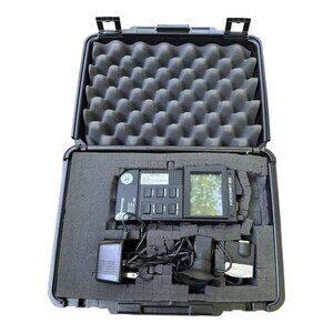 Tektronix Lumacolor J18 Radiometer/Photometer/Colorimeter w/Case Accessories